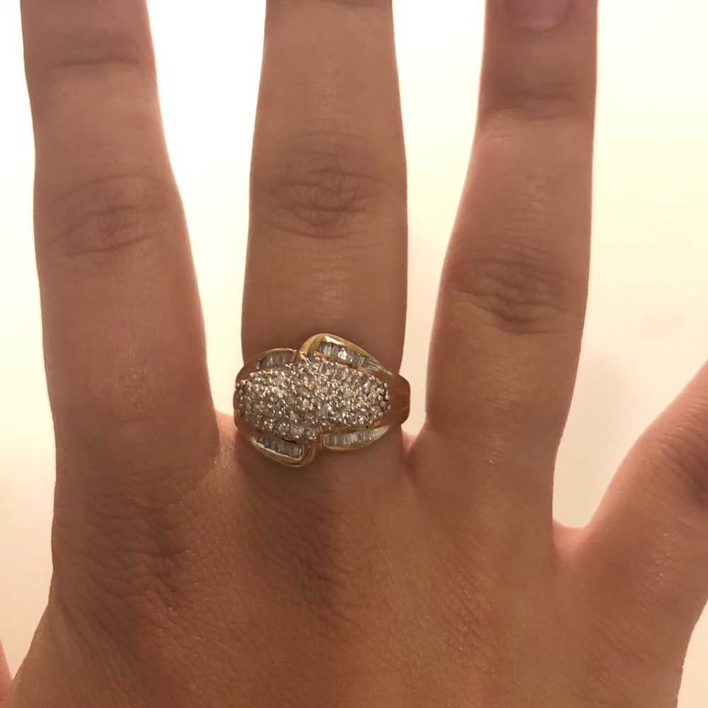 Diamond cluster ring yellow gold 💍